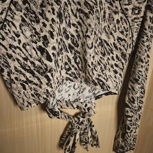 All In Motion Womens Leopard Print Long Sleeve Activewear Cropped Top XL - Picture 4 of 5